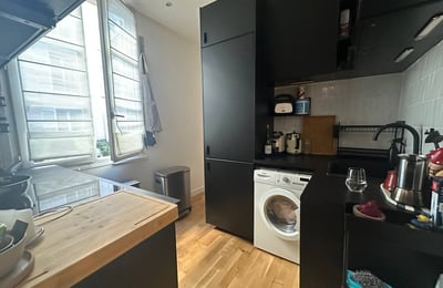 Rent of a 3-room apartment, 63 m², 9th arrondissement, Paris, France